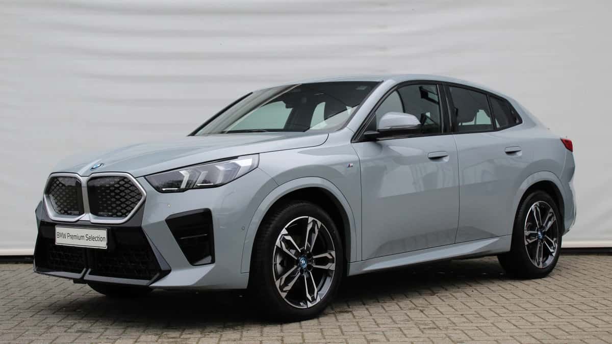 BMW iX2 (2025) — foto 1