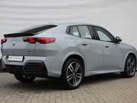 BMW iX2 (2025) thumbnail 2
