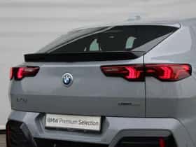 BMW iX2 (2025) thumbnail 11
