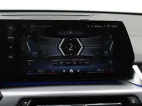 BMW iX2 (2025) thumbnail 24