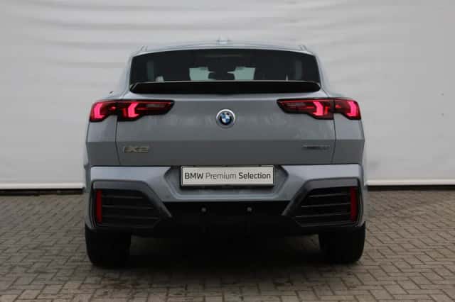 BMW iX2 (2025) thumbnail 6