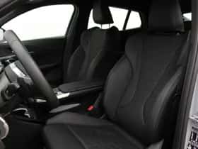 BMW iX2 (2025) thumbnail 8
