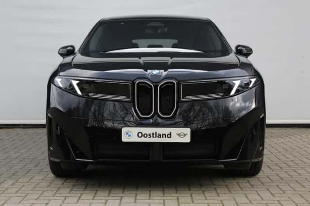 BMW iX3 (2026) thumbnail 4
