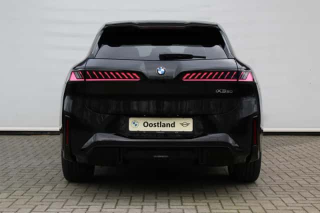 BMW iX3 (2026) thumbnail 5