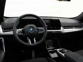 BMW iX1 (2026) thumbnail 11
