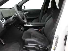 BMW iX1 (2025) thumbnail 7