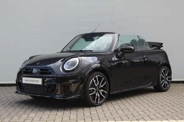 MINI Cabrio (2026) thumbnail 2