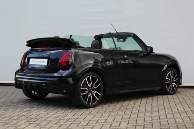 MINI Cabrio (2026) thumbnail 4