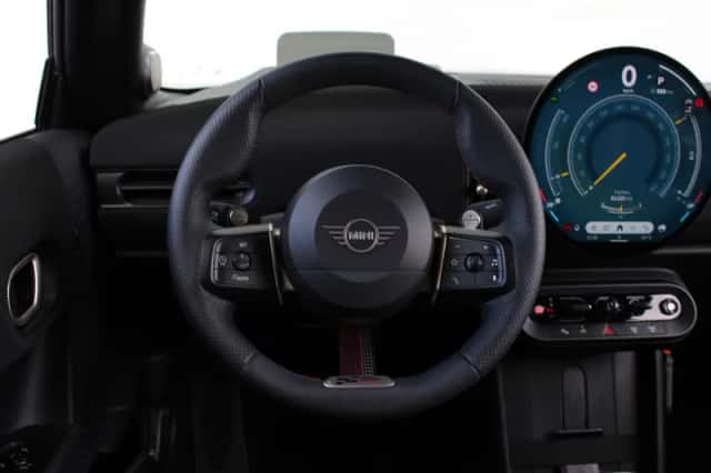 MINI Cabrio (2026) thumbnail 6