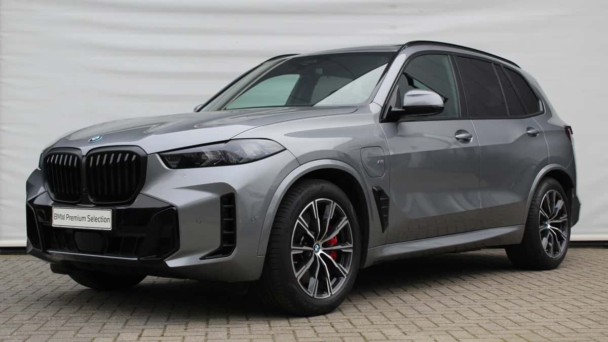 BMW X5 (2025) — foto 1