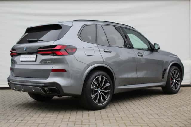 BMW X5 (2025) thumbnail 2