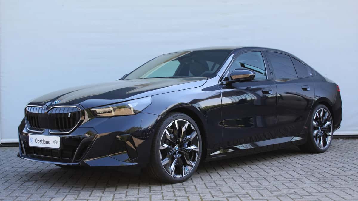 BMW i5 (2026) — foto 1