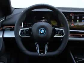 BMW i5 (2026) thumbnail 3