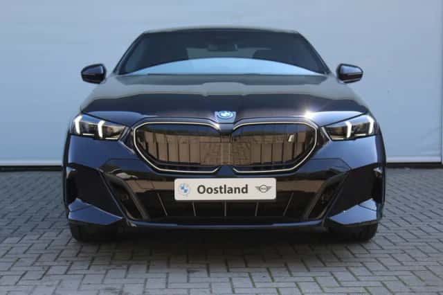 BMW i5 (2026) thumbnail 4