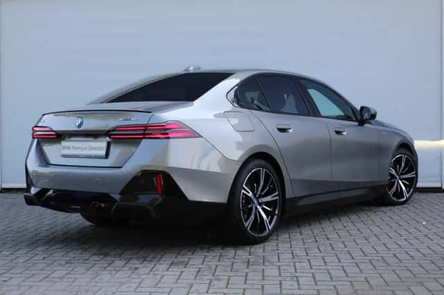 BMW i5 (2026) thumbnail 2
