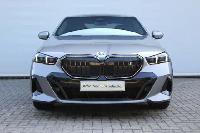 BMW i5 (2026) thumbnail 4