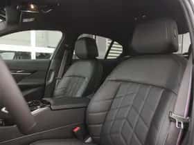 BMW i5 (2026) thumbnail 8