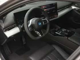 BMW i5 (2026) thumbnail 9