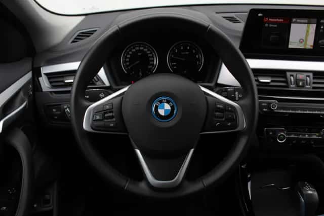 BMW X2 (2023) thumbnail 3