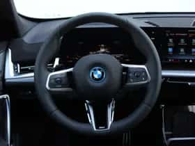BMW iX1 (2026) thumbnail 3
