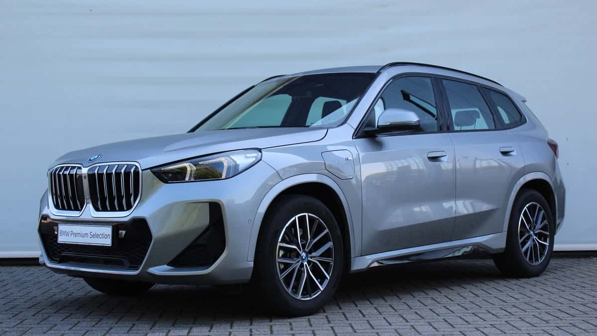 BMW X1 (2024) — foto 1