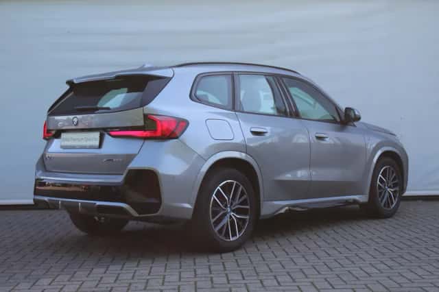 BMW X1 (2024) thumbnail 2