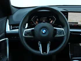 BMW X1 (2024) thumbnail 4