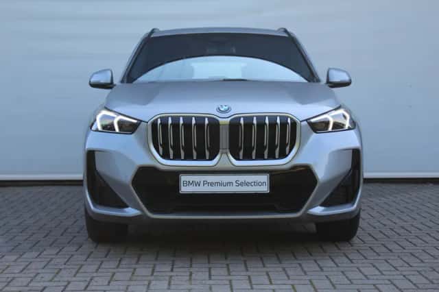BMW X1 (2024) thumbnail 5
