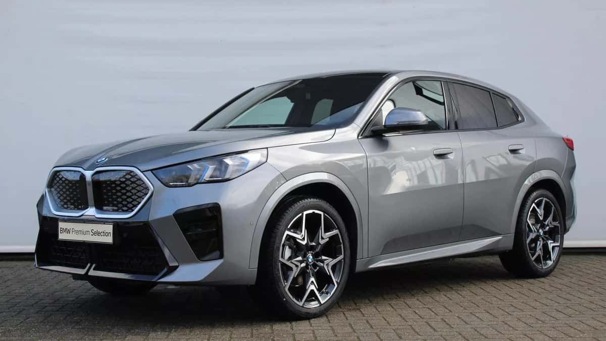 BMW iX2 (2026) — foto 1