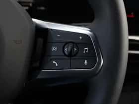 BMW iX2 (2026) thumbnail 18