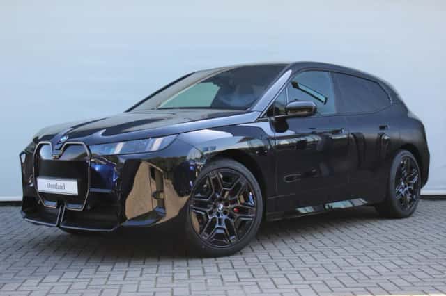BMW iX (2026) thumbnail 1