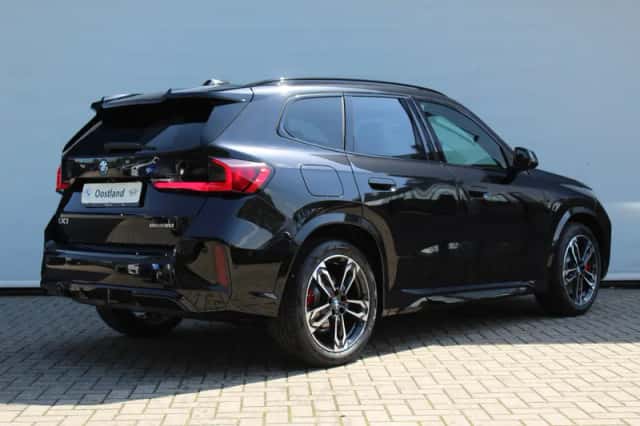 BMW iX1 (2026) thumbnail 2