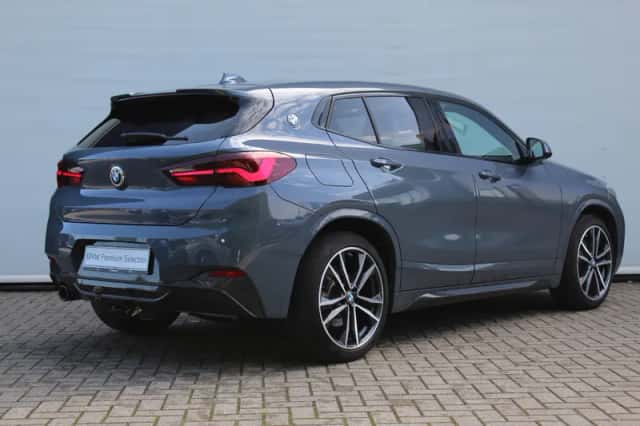 BMW X2 (2021) thumbnail 2