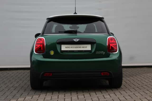 MINI Electric (2022) thumbnail 6
