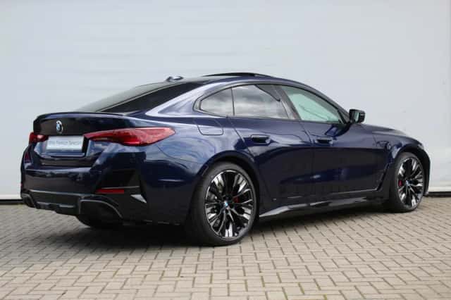 BMW i4 (2026) thumbnail 2