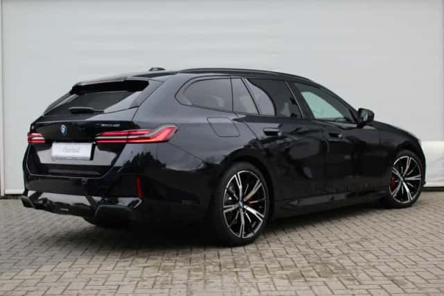 BMW i5 (2026) thumbnail 2