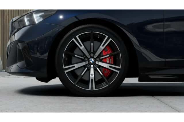 BMW i5 (2026) thumbnail 6