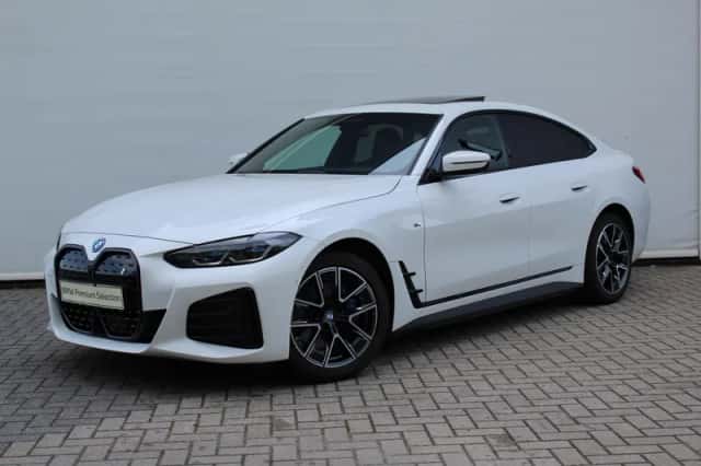 BMW i4 (2022) thumbnail 1