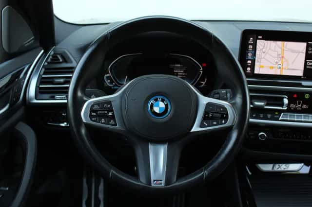 BMW iX3 (2022) thumbnail 4