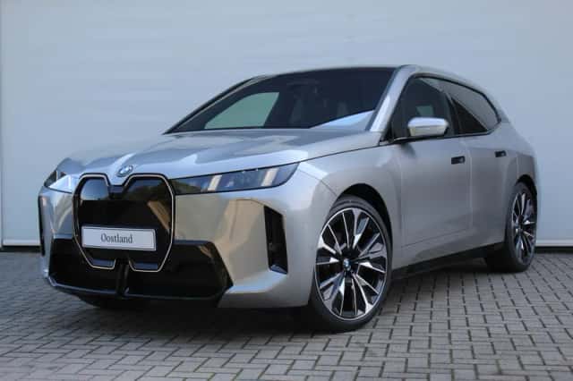 BMW iX (2026) thumbnail 1