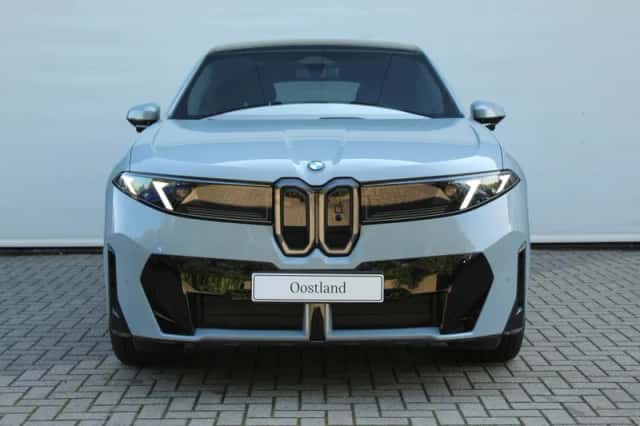 BMW iX3 (2026) thumbnail 2