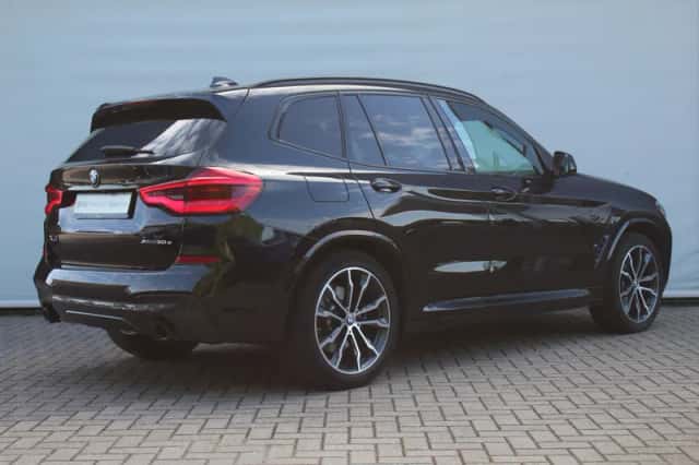 BMW X3 (2020) thumbnail 2