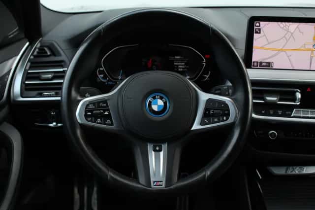 BMW iX3 (2022) thumbnail 3