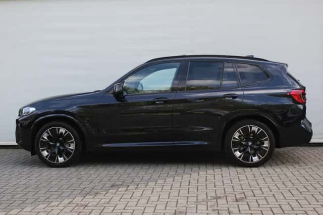 BMW iX3 (2022) thumbnail 5