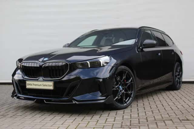BMW i5 (2026) thumbnail 1