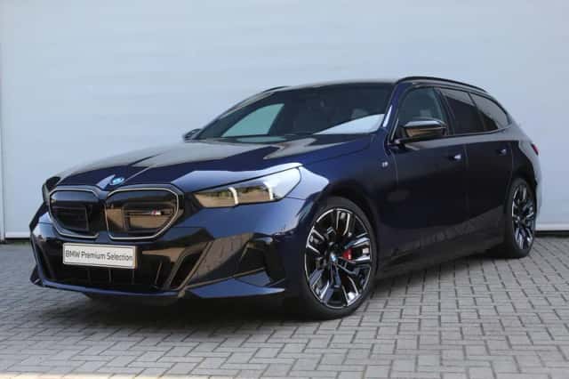 BMW i5 (2025) thumbnail 1