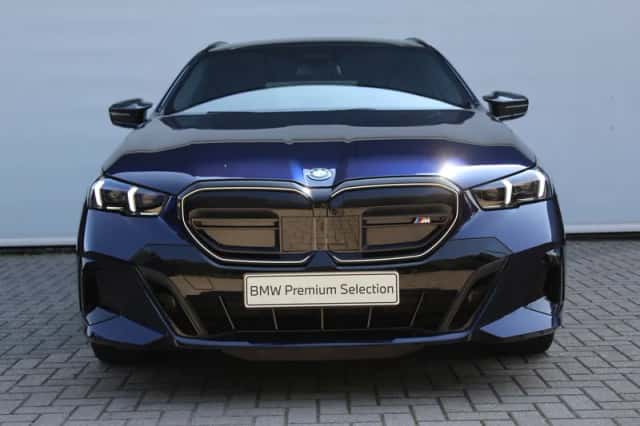 BMW i5 (2025) thumbnail 2