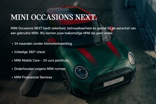 MINI Hatchback (2024) thumbnail 3