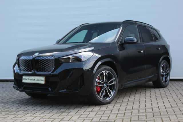 BMW iX1 (2026) thumbnail 1