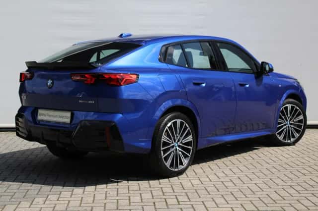 BMW iX2 (2025) thumbnail 5